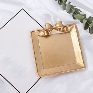 Vintage Hars gemaakt oude sieraden oorbellen lade decoratieve ornamenten foto rekwisieten  stijl: vierkant (goud)