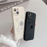 Voor iPhone 11 Astronaut patroon siliconen telefoonhoes met rechte rand (Flying Astronaut-Black)