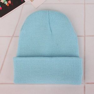Eenvoudige effen kleur warme Pullover gebreide Cap voor mannen/vrouwen (licht blauw)