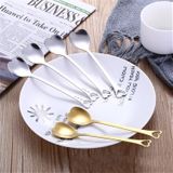 2 stuks RVS lepel draagbare metalen koffie theelepel creatieve liefde hartvormige bruiloft partij gift dinnerware  kleur: zilver n gat liefde