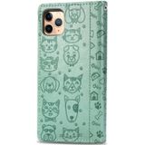 Voor iPhone 11 Pro Max Cute Cat and Dog Embossed Horizontal Flip PU lederen hoes met houder / kaartsleuf / portemonnee / Lanyard (Grass Green)