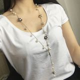 Parel vijf-petal bloem lange ketting vrouwelijke kwast lange trui Chain(Black)