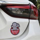 Baby in de auto gelukkig drinken melk baby Adoreable stijl auto gratis Sticker(Red)
