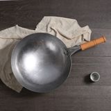 Ouderwets huishoudelijke ijzer pot gezonde ongecoat traditionele handgemaakte non-stick pot  grootte: 36cm  stijl: Earless