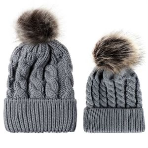 2 in 1 herfst en winter ouder-kind hoed set warme twist textuur gebreide muts met wol bal  grootte: ouder-kind (grijs)