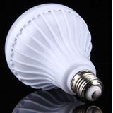 12W RGB LED Bluetooth spreker licht  E27 spaarlampen met afstandsbediening  AC 100-240V