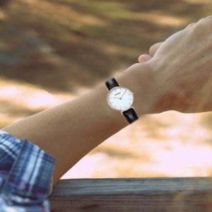 CAGARNY 6872 levende waterdicht ronde wijzerplaat Quartz beweging legering zilveren hoes Fashion horloge Quartz horloges met lederen Band(Black)