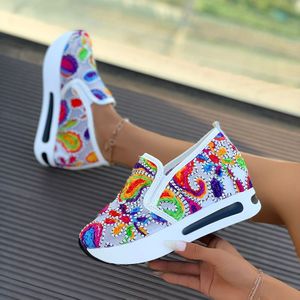 TEMU Vibrant Floral Slip-On Sneakers für Damen - Bequeme -Schuhe mit Gummisohle, Stoffobermaterial und dekorativen Schnürsenkeln, lässige Schuhe | Vibrant Sneakers | Gummisohle Sneakers