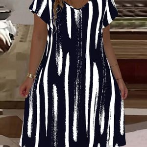 TEMU Elegantes Tunic-Kleid in Übergröße für Damen, V-Ausschnitt, kurze Ärmel, Polyester-Knitstoff mit mittlerem Stretch, mit abstraktem Pinselstrich-Print, für den Sommer