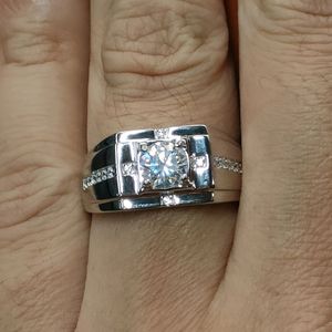 TEMU 1 Ct Moissanit Ring für Männer S925 Rund Brillant Simuliertes Hochzeits-Schmuckgeschenk, Edles Antrags- und Brautaccessoire, Hochwertiges Glänzendes und Langlebiges Brautgeschenk