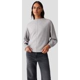 Grijze gebreide trui met ballonmouwen