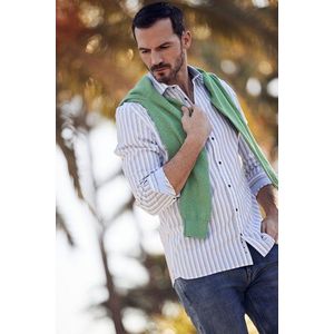 Fijne groene trui met V-hals