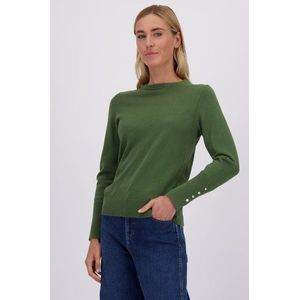 Groene trui met gouden knopen