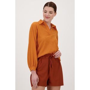 Oranje blouse in lichte textuurstof