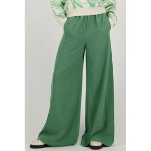 Wijde lichtgroene broek