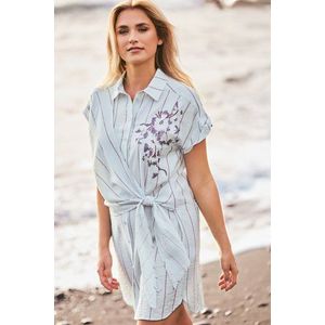 Pastelturquoise kleedje met gestreept motief