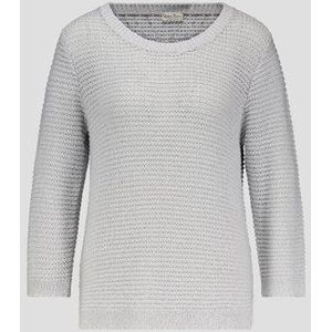 Zilverkleurige trui met opengewerkt breiwerk