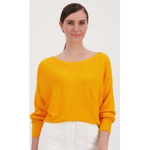 Geel ribgebreid truitje