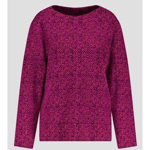 Roze truitje met oranje-zwarte patroon