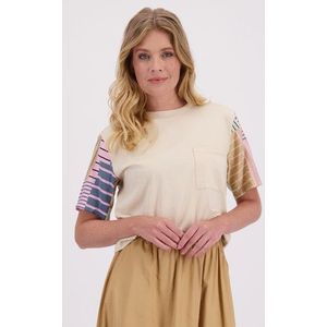Beige T-shirt met roze mouwen