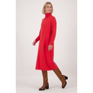 Lang rood gebreid kleedje