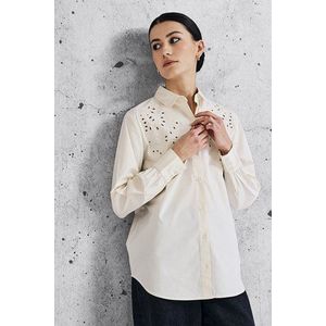Ecru blouse met broderie anglaise