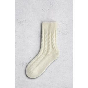 Ecru sokken met kabelmotief