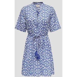 Blauw kleedje met witte print en striklint