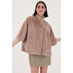 Taupe cape in zacht faux fur