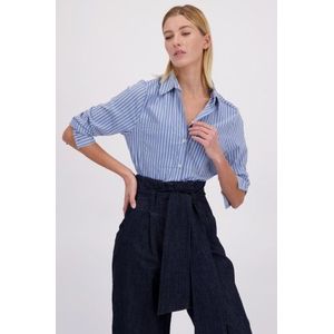 Blauwe blouse met wit gestreept motief