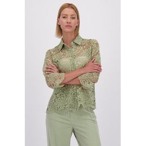 Zachtgroene kanten blouse