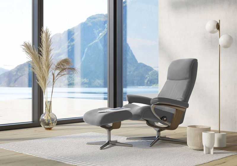 Stressless® Relaxsessel »View«, (Set, Relaxsessel mit Hocker), mit Hocker, mit Cross Base, Größe S, M & L, Holzakzent Eiche