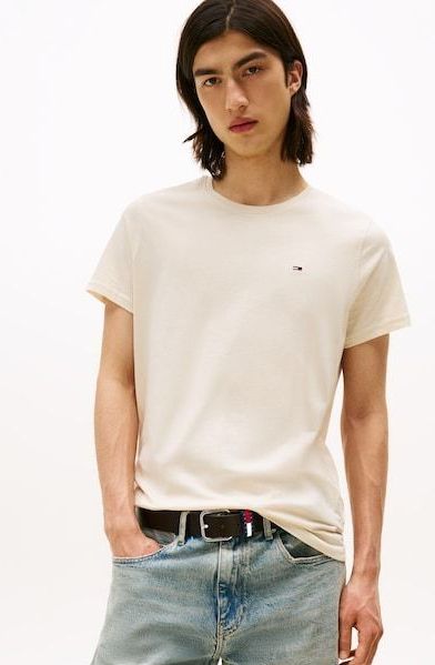 Tommy Jeans T-Shirt »TJM ESSENTIAL SOLID TEE«, mit Rundhalsausschnitt und dezenter Logo-Flag
