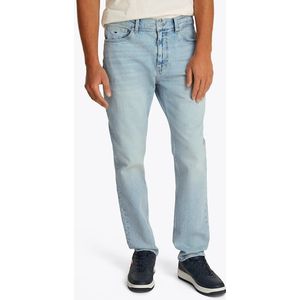 Tommy Jeans Regular-fit-Jeans »RYAN RGLR STRGHT«, mit Logoprägung