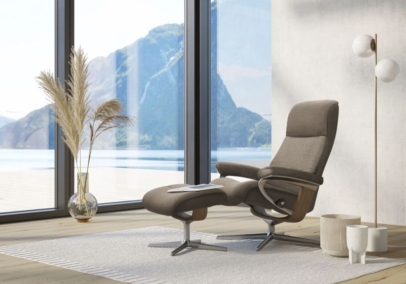 Stressless® Relaxsessel »View«, (Set, Relaxsessel mit Hocker), mit Hocker, mit Cross Base, Größe S, M & L, Holzakzent Eiche