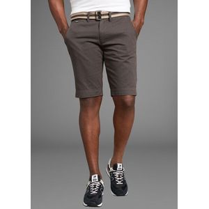 Bruno Banani Chinoshorts, inklusive Gürtel