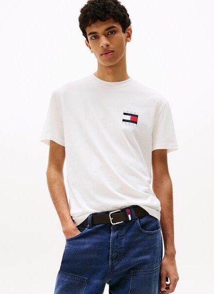 Tommy Jeans T-Shirt »TJM REG FLAG GRAPH BCKPRNT T EXT«, Mit Rundhalsausschnitt