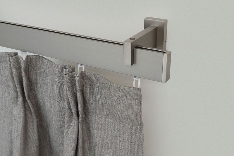 GARESA Innenlaufschiene »FLAT«, 1 läufig-läufig, Wunschmaßlänge, Rechteckprofil, Wandmontage, perfekter Lauf, modern, verlängerbar
