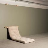 Karup Design Schlafsofa »Hooked Schlafsessel, Sitz- und Schlafplatz, Wandmontiert, platzsparend«, Futonmatratze inkl. Halterungsset aus FSC®-zertifiziertem Massivholz