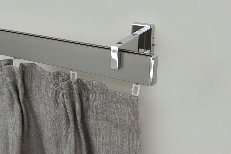 GARESA Innenlaufschiene »FLAT«, 1 läufig-läufig, Wunschmaßlänge, Rechteckprofil, Wandmontage, perfekter Lauf, modern, verlängerbar