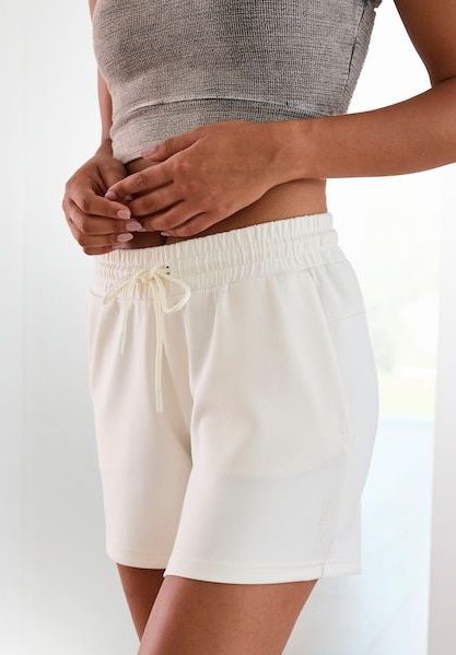 Copenhagen Studios Sweatshorts, aus hochwertigen Material