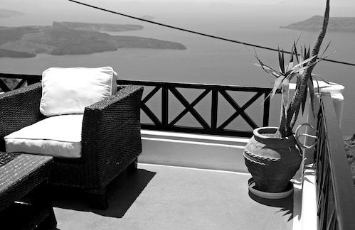 Papermoon Fototapete »Landschaft schwarz & weiß«