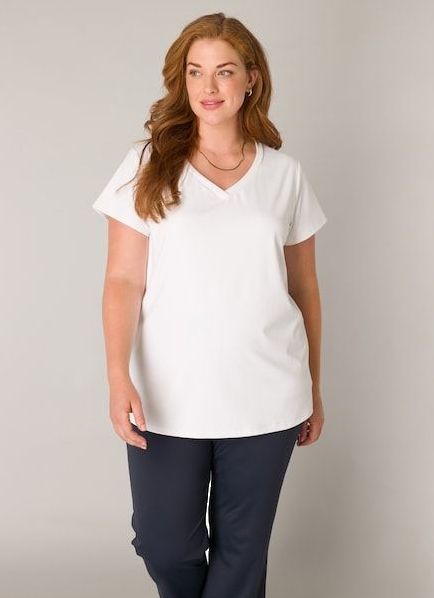 Base Level Curvy V-Shirt »Lilly«, mit Stretch