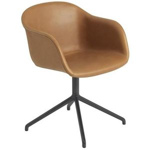 Muuto Fiber Eettafel Chair m. Armleuningen & Swivel Lampenvoet Leer Gestoffeerd Cognac/Zwart