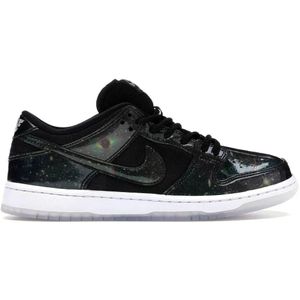 Nike SB Dunk Low 420 Intergalactic