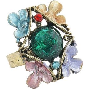 Bronskleurige ring met bloem ornamenten en esmerald steen