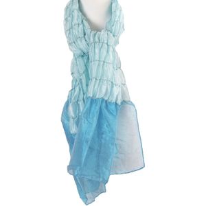 Licht turquoise organza sjaal met gesmokt middendeel