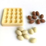 Poppenhuis mini ei doos met 16 eieren model speelgoed