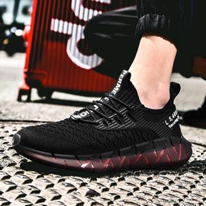 Men Lightweight Breathable Mesh Sneakers Flying Woven Casual Running Shoes  Size: 39(Black)
