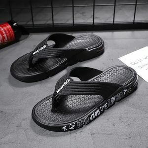Summer Men Flip Flops Beach Casual Water-Related Shoes Slippers  Size: 44(709 Black White)